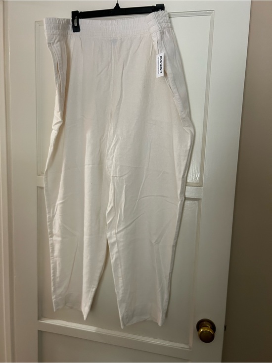 Old Navy Pants - NWT Old Navy linen pants, white, 2X